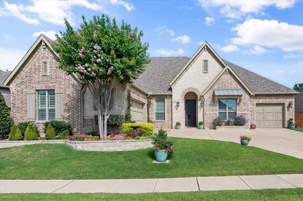 10874 Smoky Oak Trail, Flower Mound