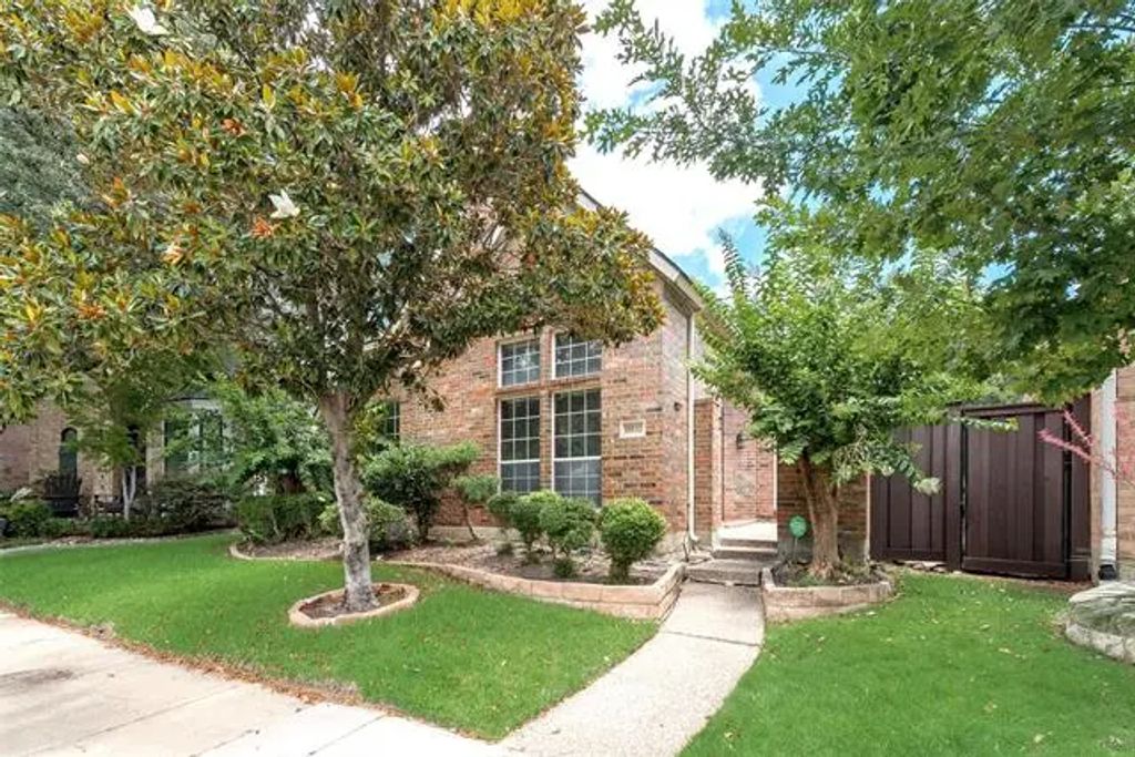 18132 Meandering Way, Dallas