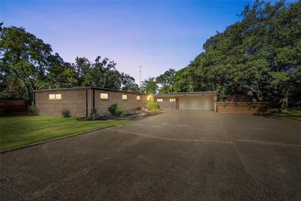 3600 Macarthur Drive, Waco