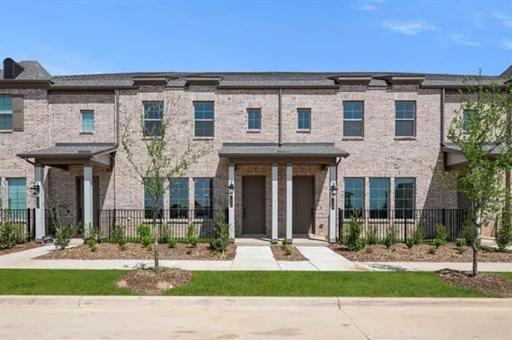 2424 Bulin Drive, Mansfield