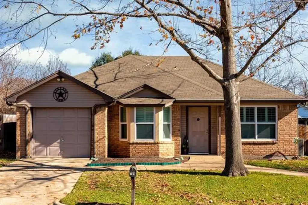108 N Flaxseed Lane, Fort Worth