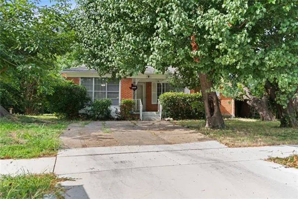 10308 Lavano Lane, Dallas