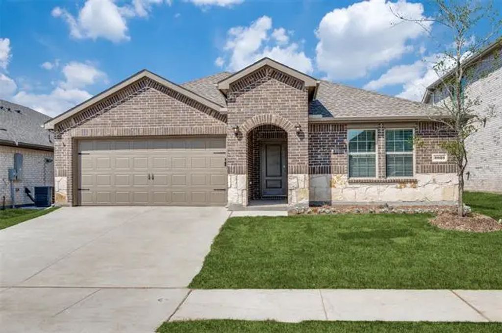 3920 River Rock Avenue, Celina