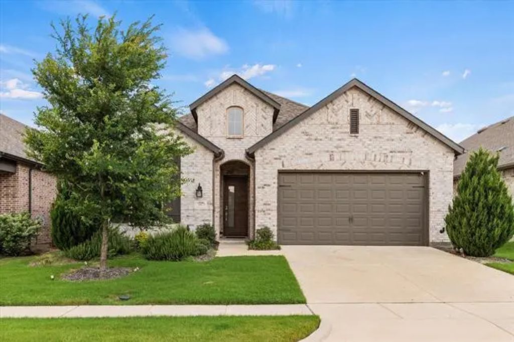 1317 Windflower Drive, Aubrey