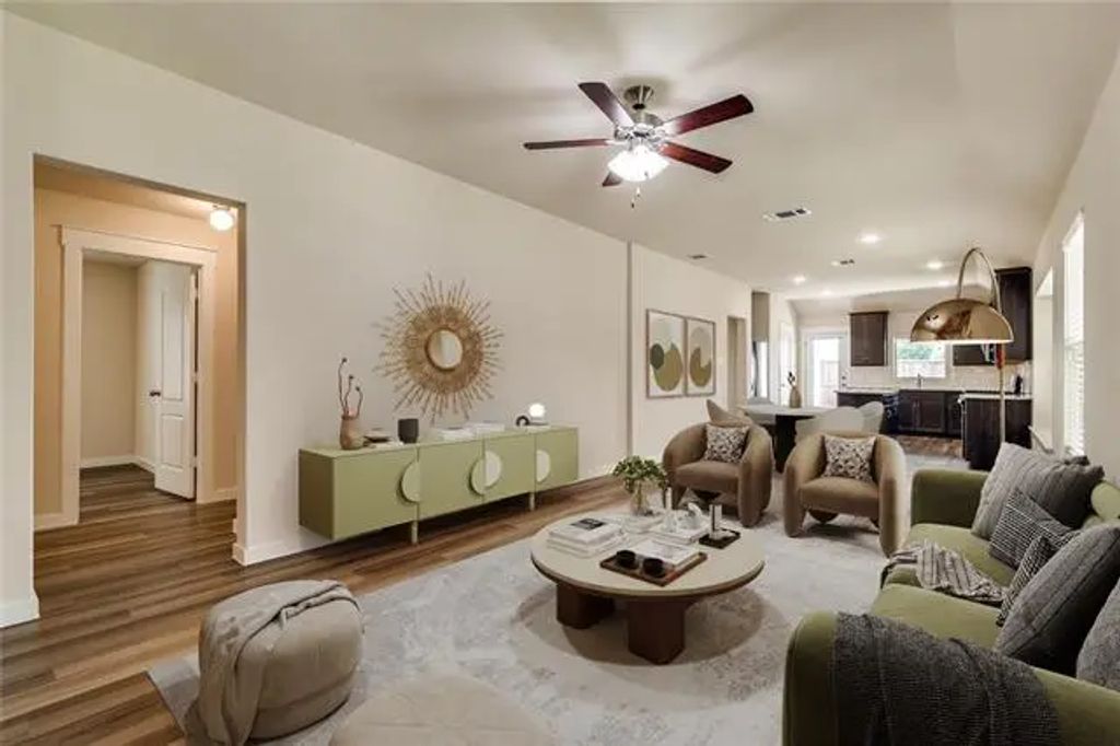 2828 Lenham Lane, Forney