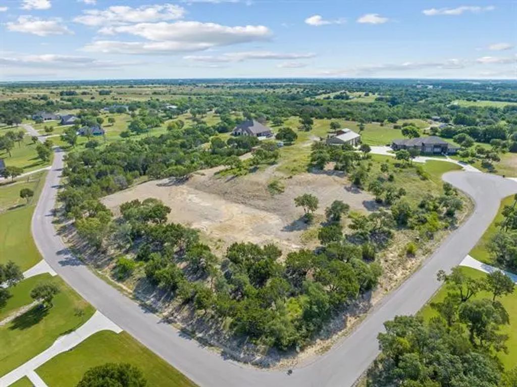 1027 Oak Bend Lane, Weatherford