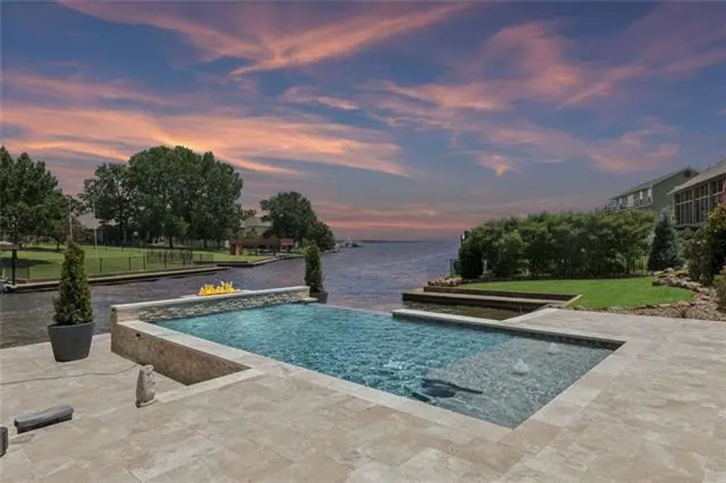 19022 Tennis Court Drive, Kemp