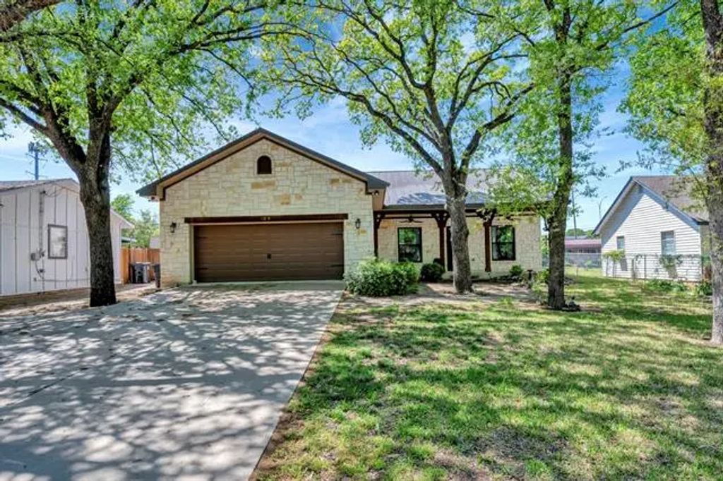 2312 Royce Drive, Arlington