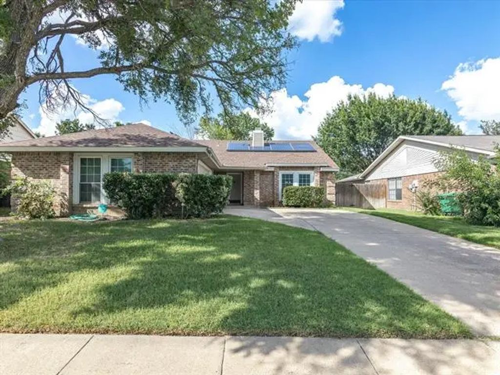 4321 Pepperbush, Fort Worth