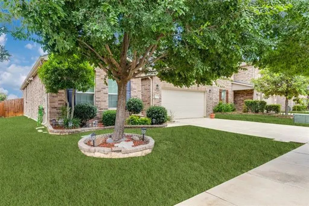 7709 Shorthorn Way, Fort Worth