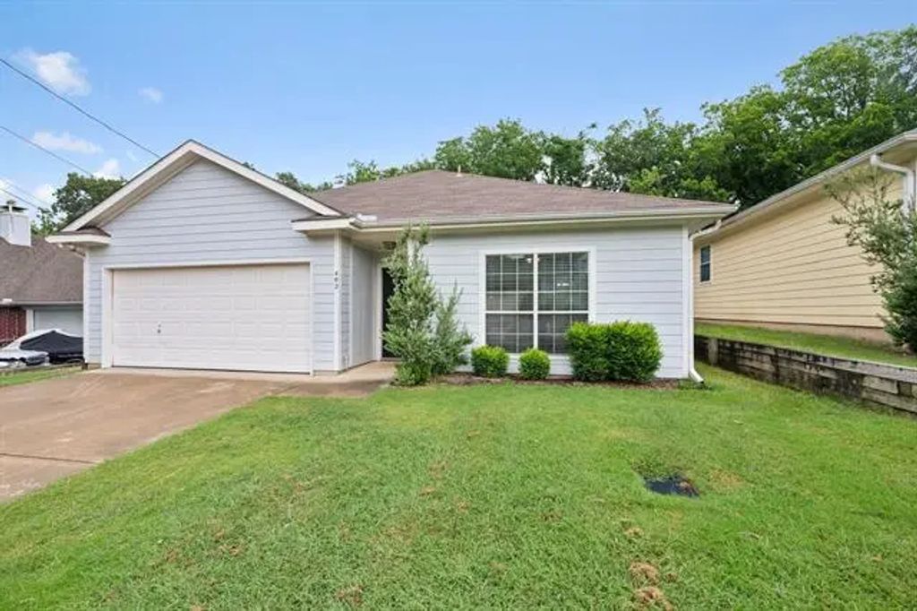402 Stockard Street, Lake Dallas