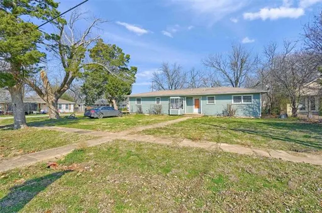 511 W Main Street, Celina