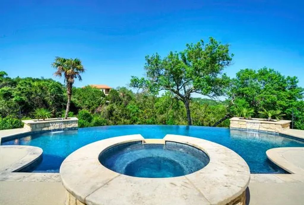 324 St Stephens School Road S, Austin