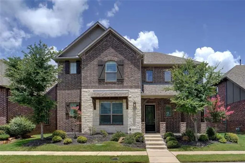 1633 Ashington Trail, Farmers Branch
