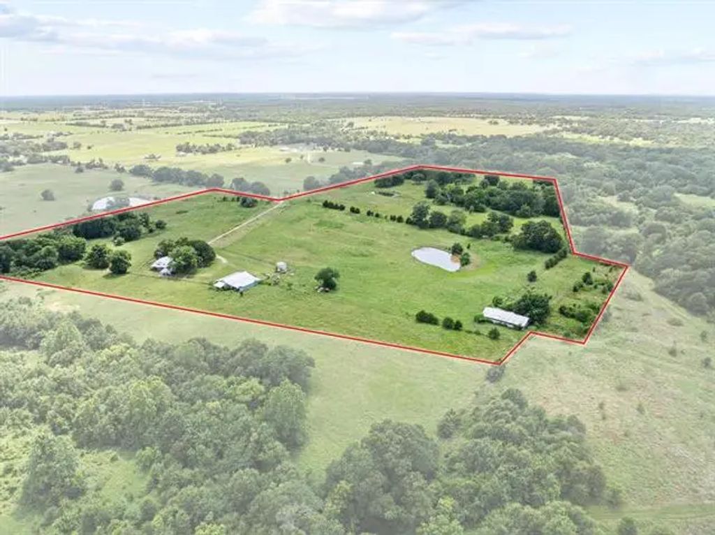 1186 County Road 2210, Ivanhoe
