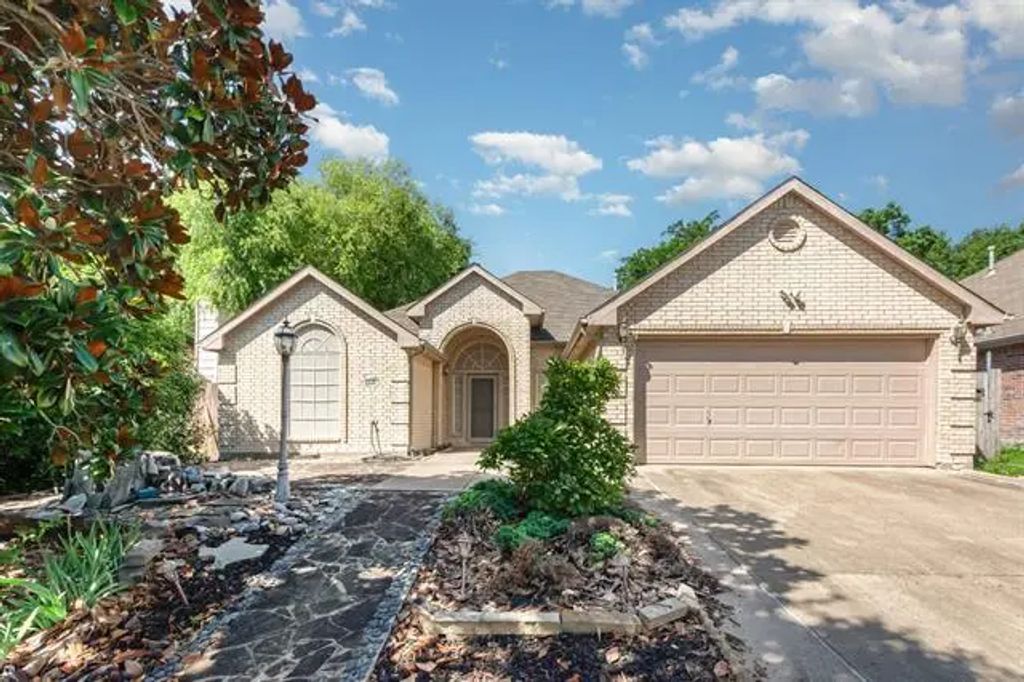 221 Dartmouth Drive, Rockwall
