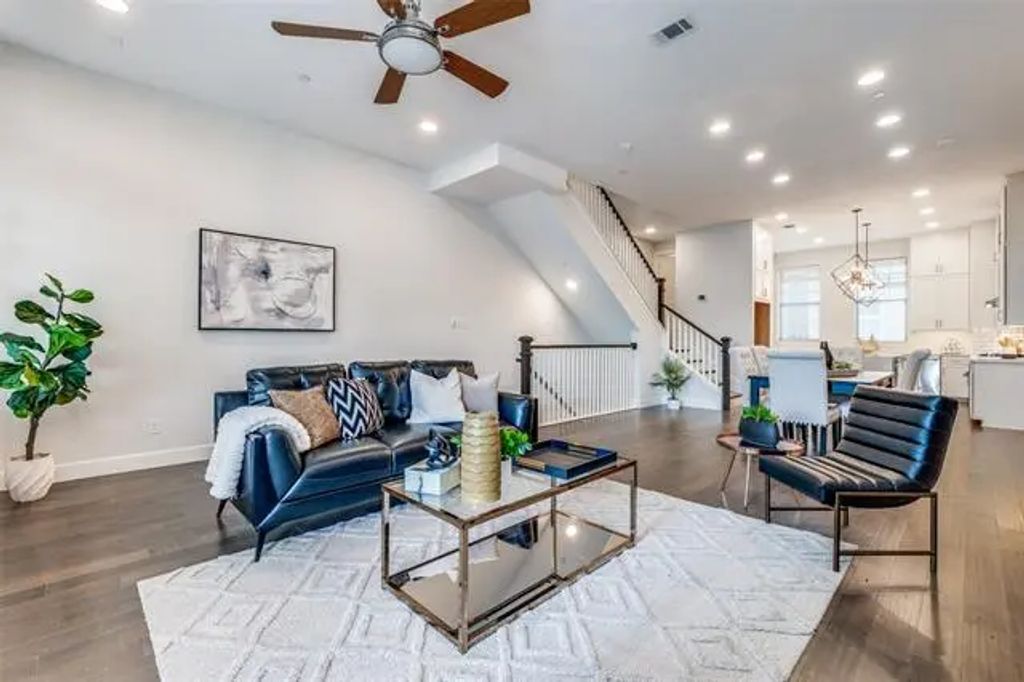 1323 Arch Place, Dallas