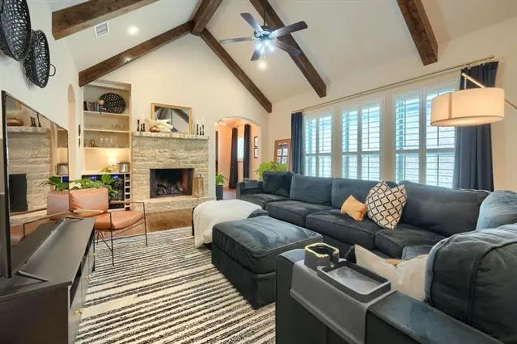 221 Post View Drive, Aledo