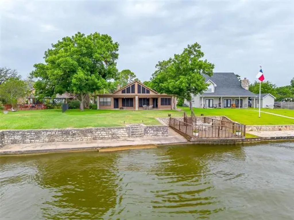 4103 Apache Trail Court, Granbury