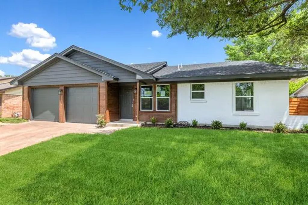 11143 Paddock Circle, Dallas