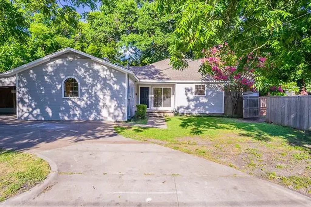 404 Jackson Street, Farmersville