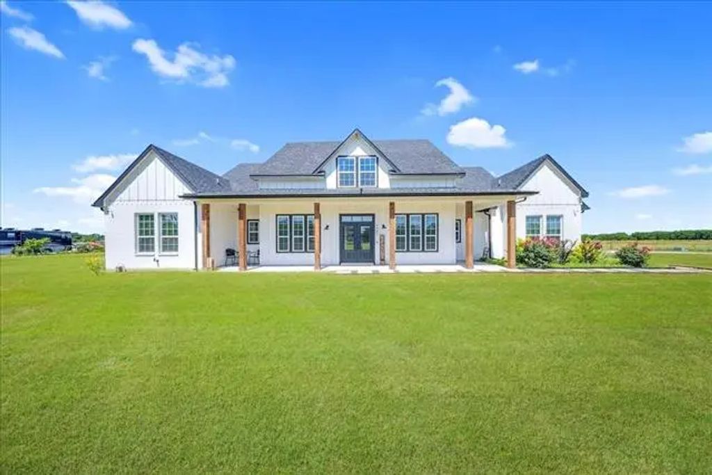 2482 County Road 2134, Caddo Mills