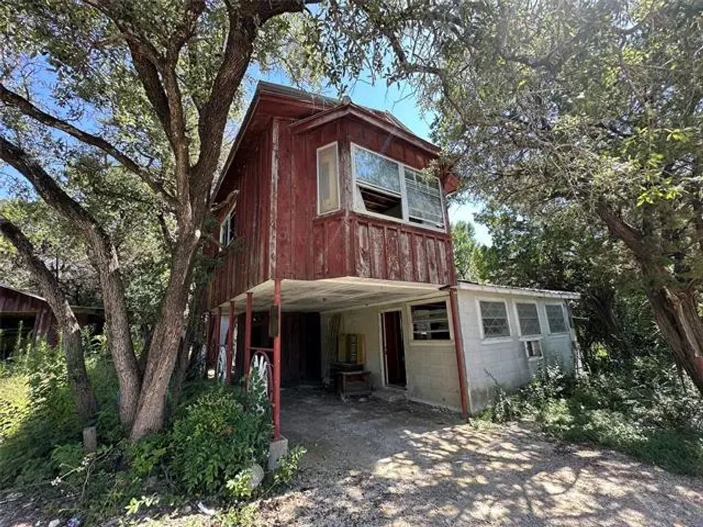 110 Fox Drive, Whitney