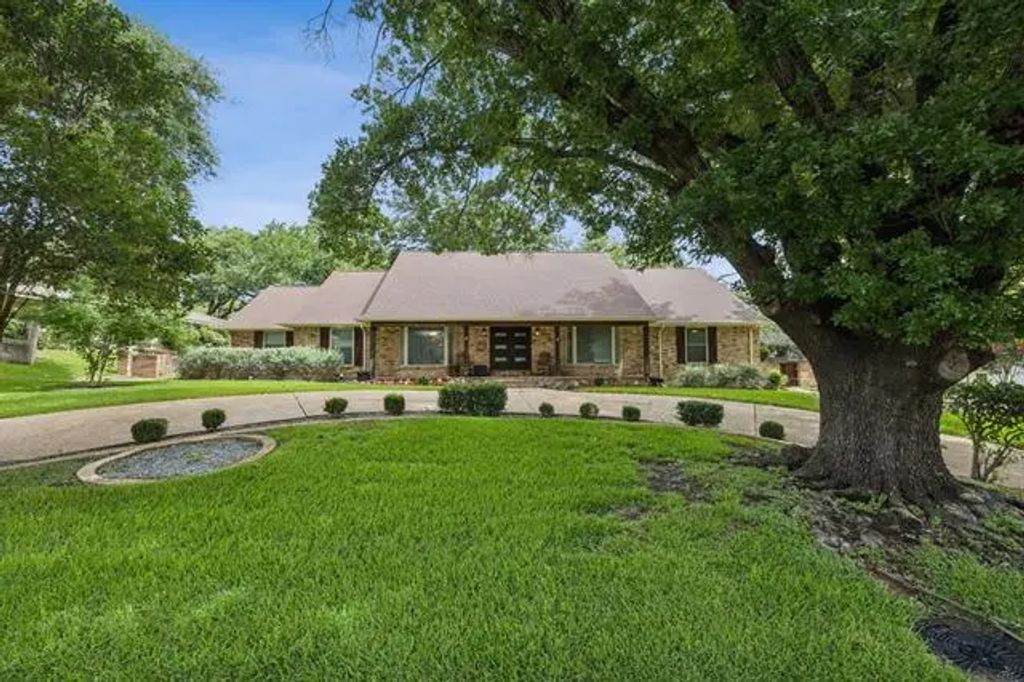 1509 Bar Harbor Drive, Dallas