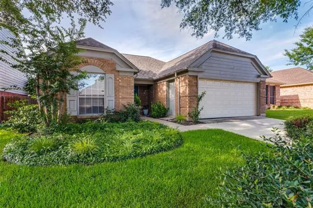 4733 Baytree Drive, Fort Worth