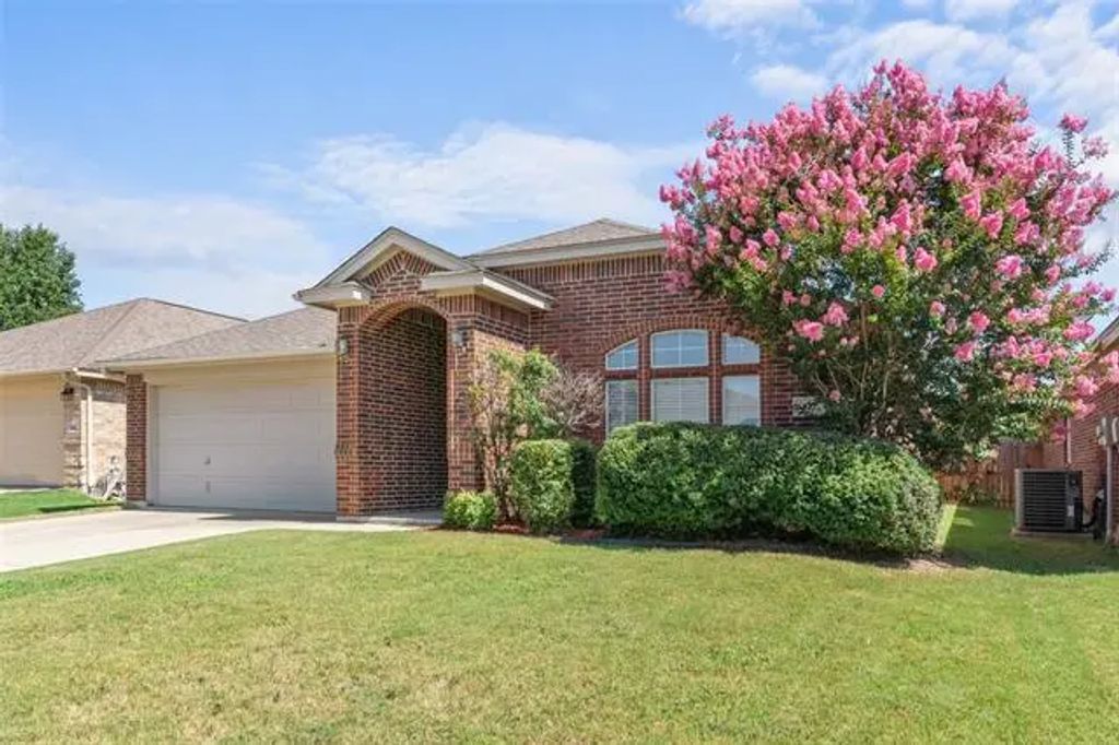 842 Randall Road, Weatherford
