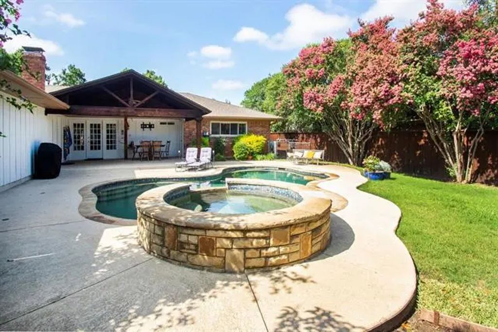4824 Harvest Hill Road, Dallas