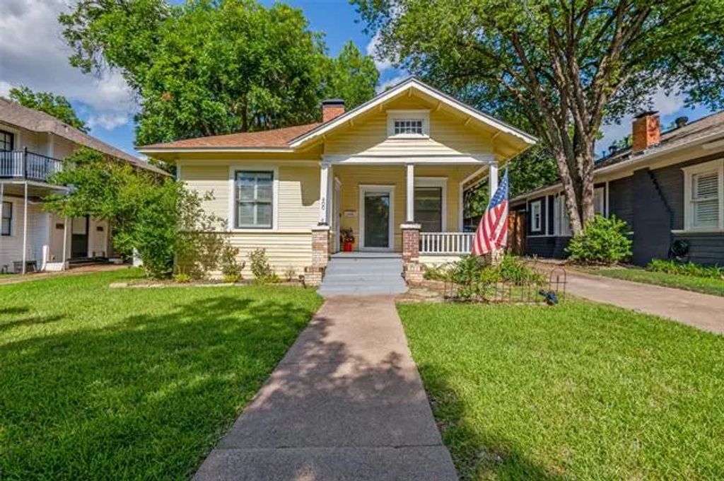 400 S Clinton Avenue, Dallas