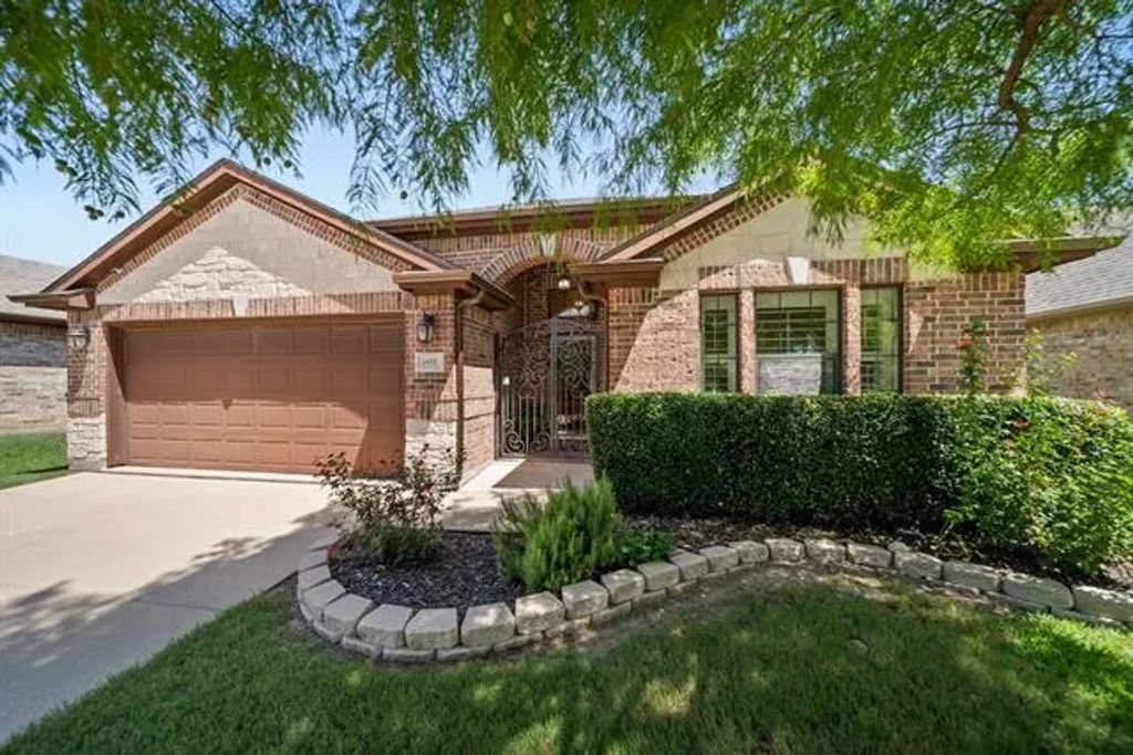 6952 Big Wichita Drive, Fort Worth