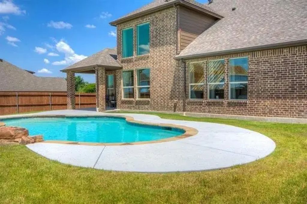610 Lonesome Dove Drive, Midlothian