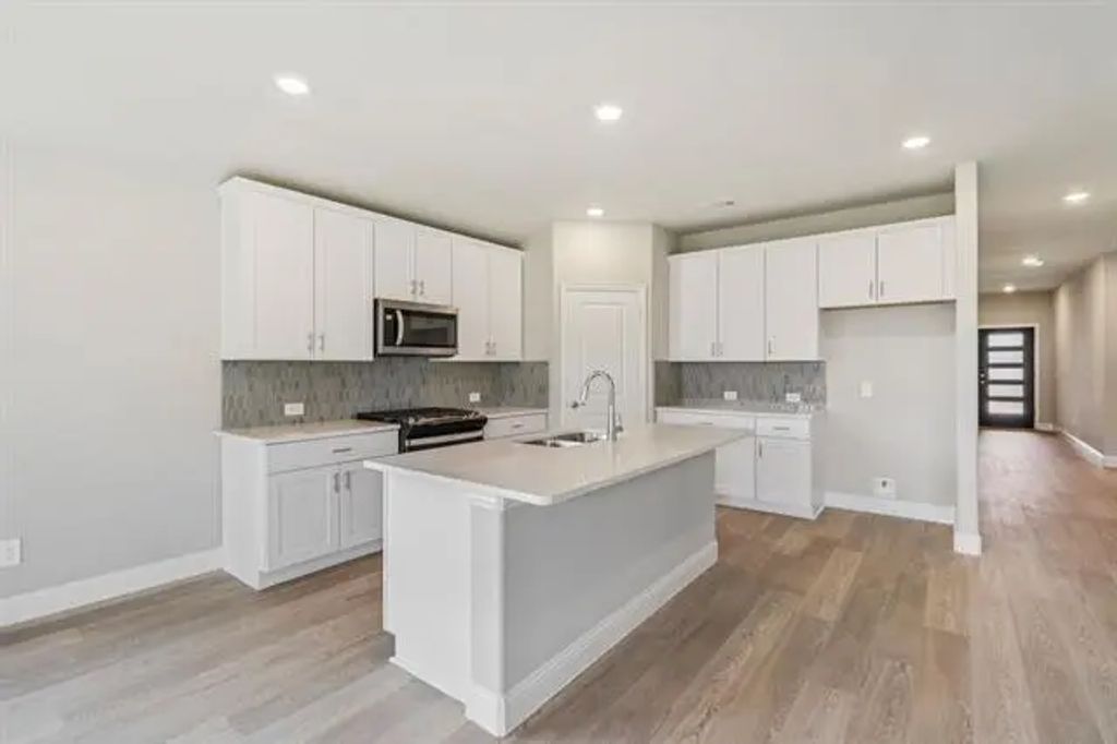 490 Yellowstar Lane, Lavon