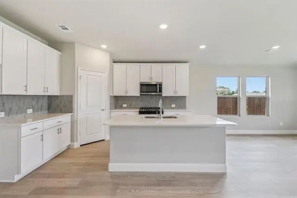 463 Yellowstar Lane, Lavon