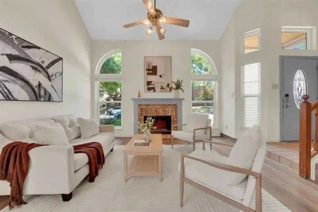 617 Willow Oak Drive, Allen