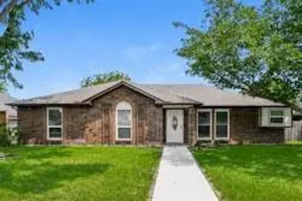 7717 Swiss Way, Rowlett