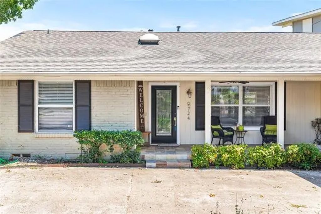 9724 Gatecrest Drive, Dallas