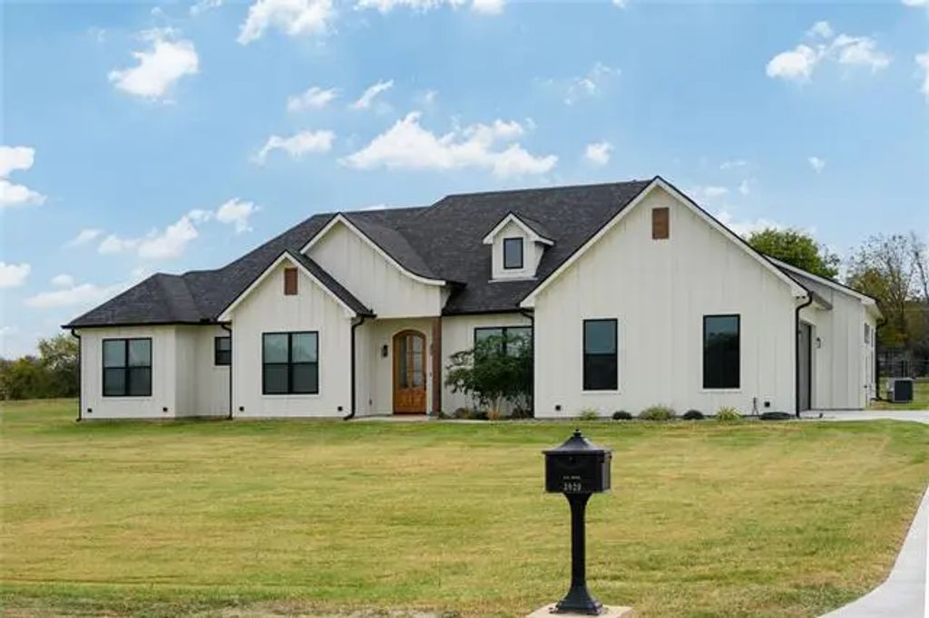 3020 Addison Rowen Court, Sherman