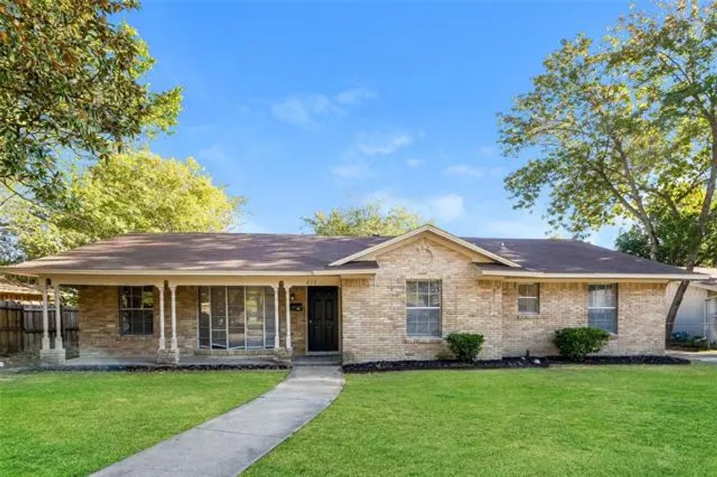 217 Woodhaven Drive, DeSoto