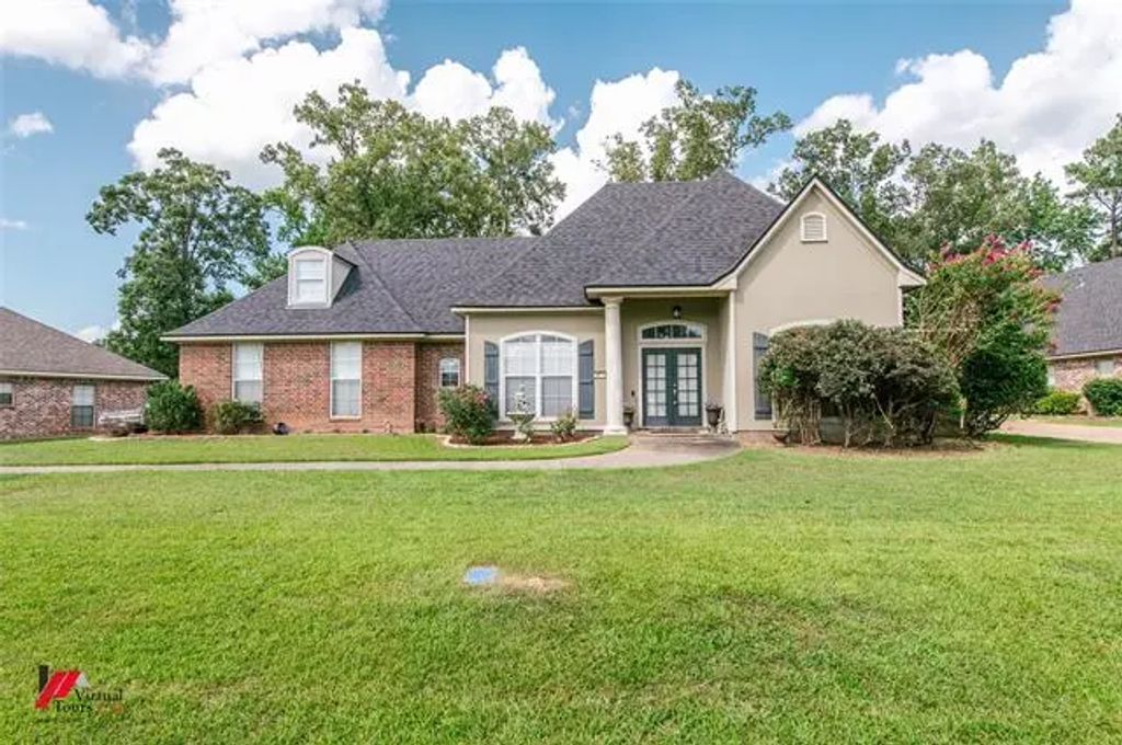 1859 Sparrow Ridge, Haughton
