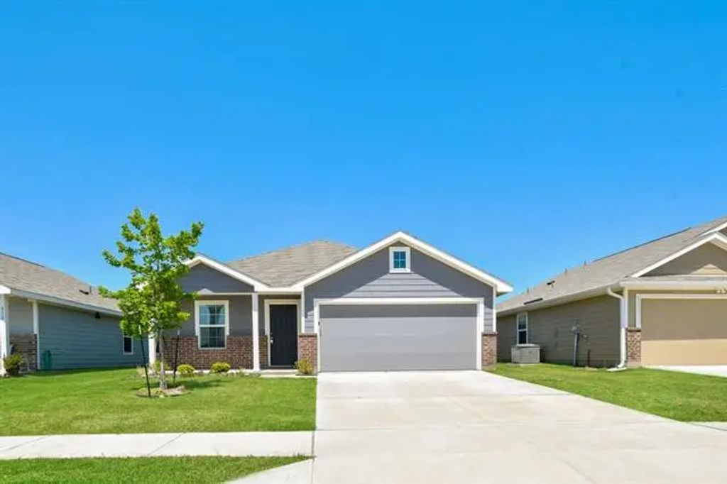 608 Autumnwood Way, Princeton