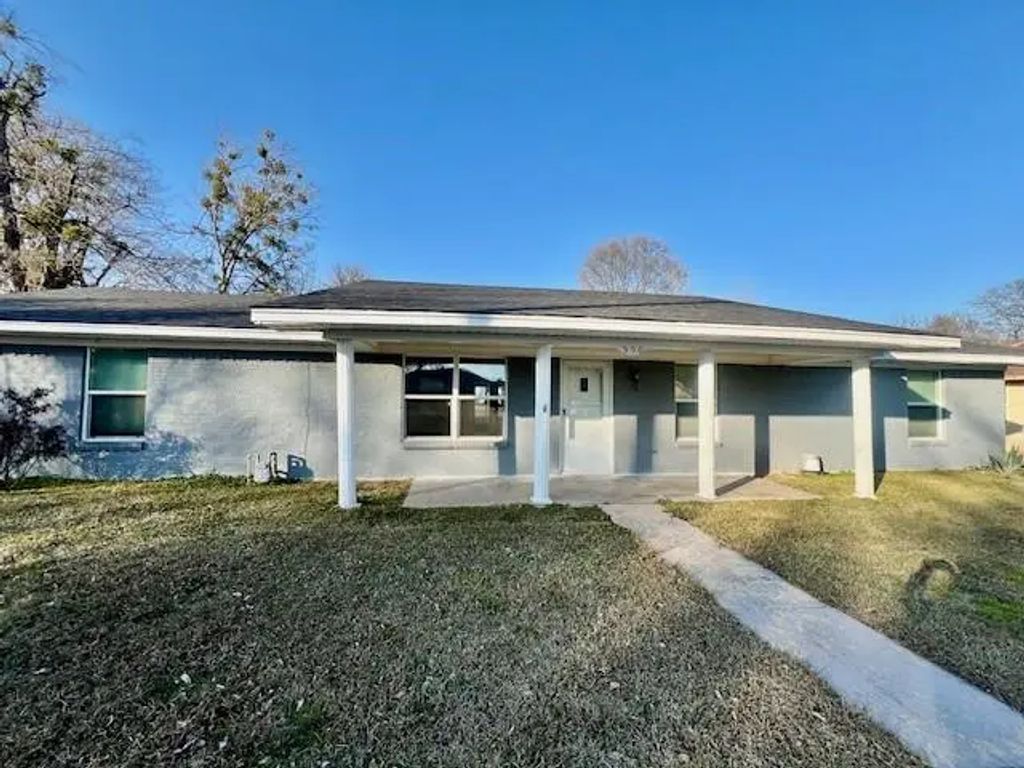 550 W Waco Street, Cooper