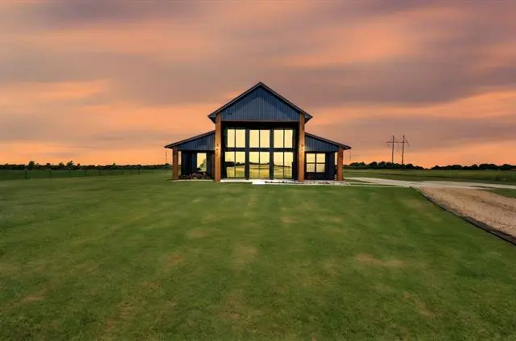 751 Almand Road, Palmer