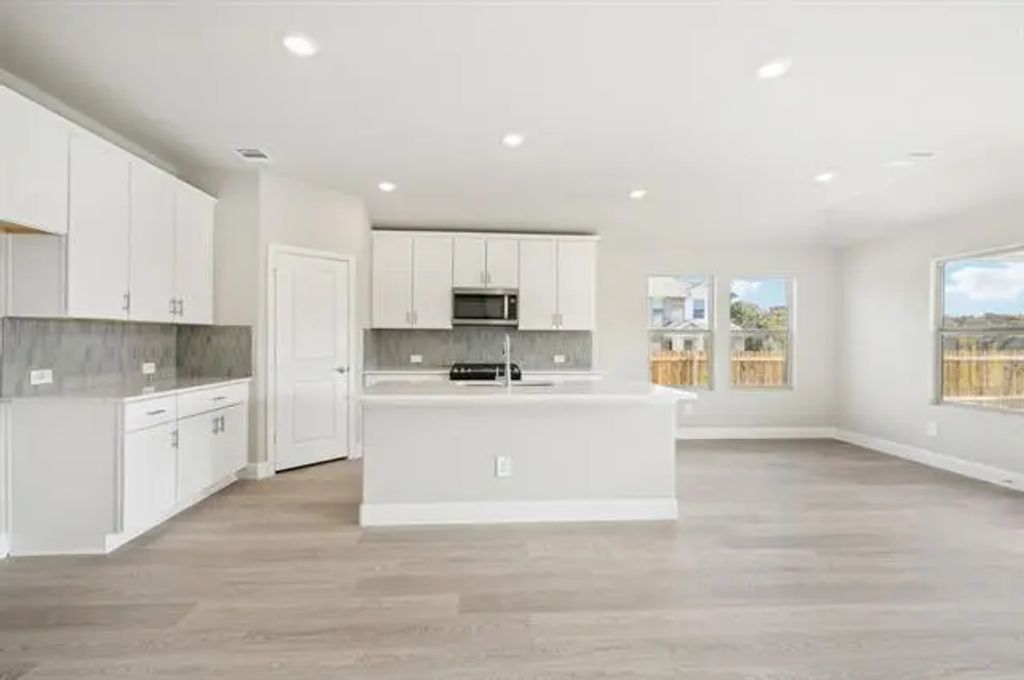 3405 Pat Mayse Drive, Farmersville