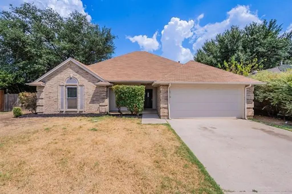 2972 Timber Creek Trail, Fort Worth