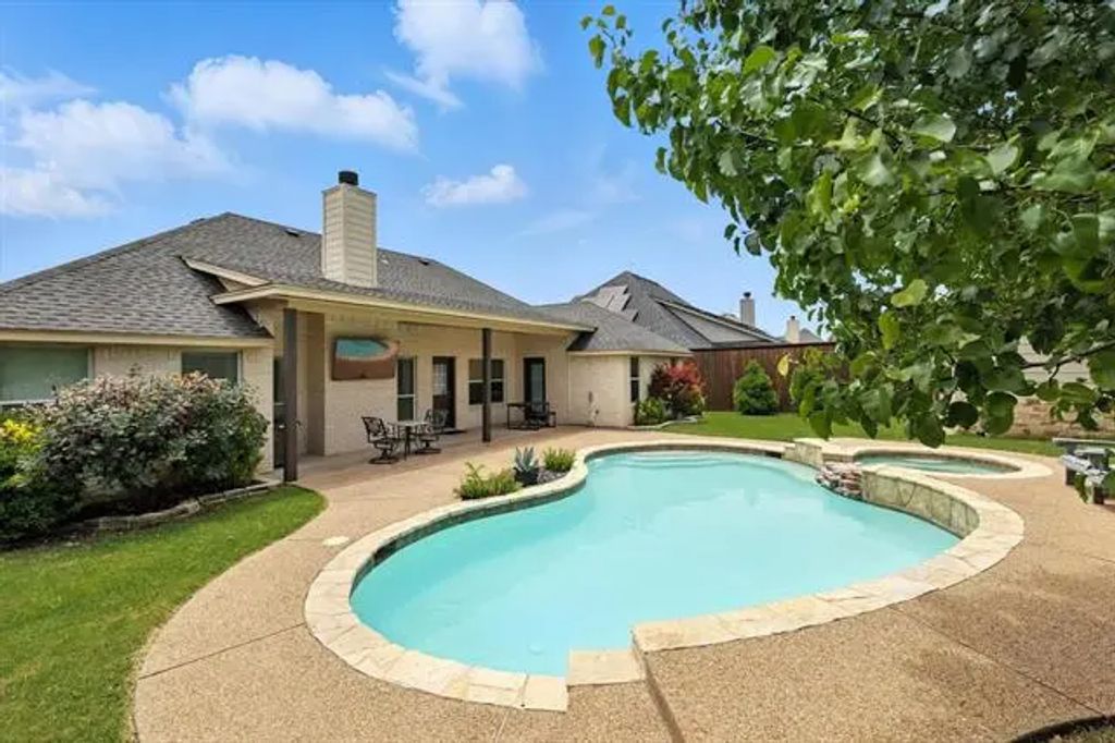 213 Wayne Drive, Aledo