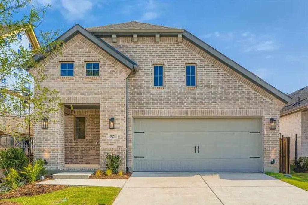 821 Trailing Vine Way, Lavon