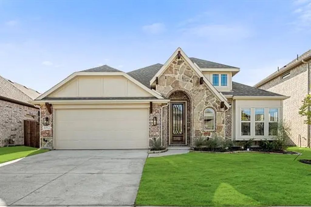 3312 Heathrow Road, Mesquite